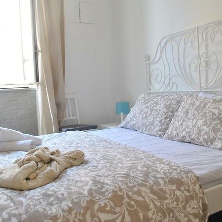 Sunrise Hostel & Rooms ปาแลร์โม ภายนอก รูปภาพ