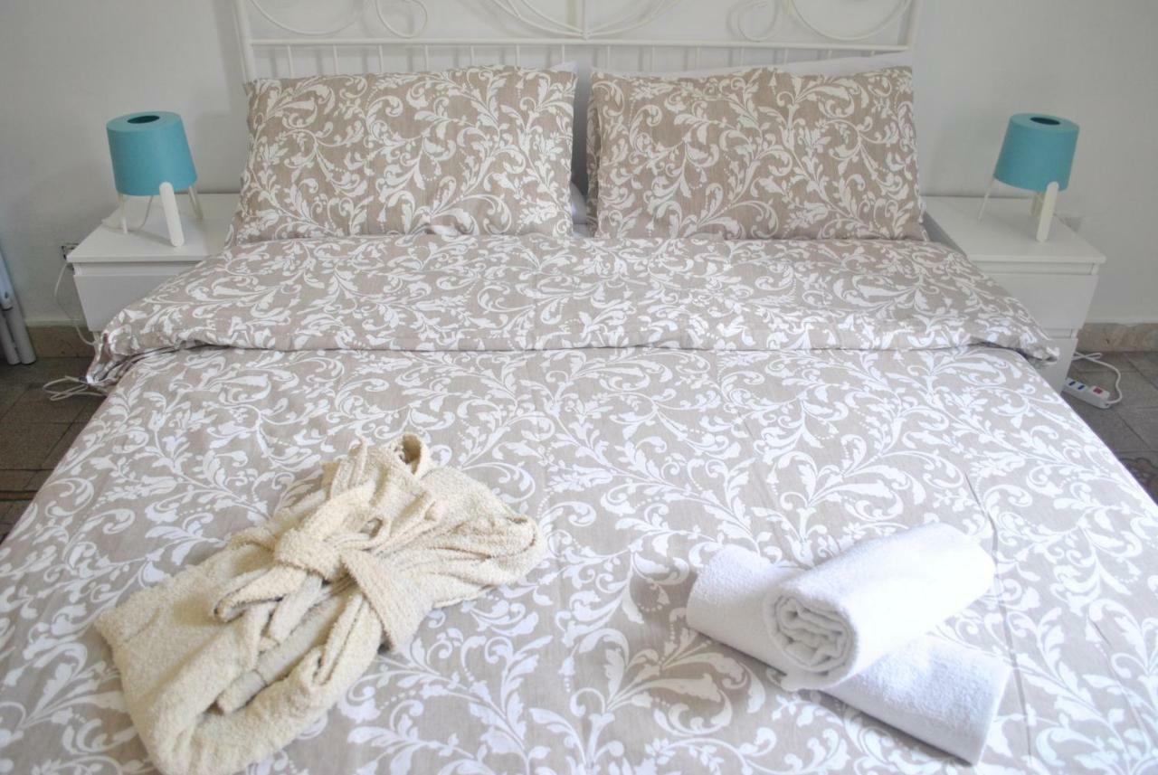 Sunrise Hostel & Rooms ปาแลร์โม ภายนอก รูปภาพ